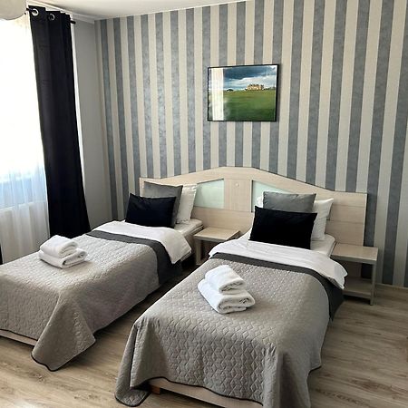 H-T-L Apartamenty Junior Nowa Sol Buitenkant foto