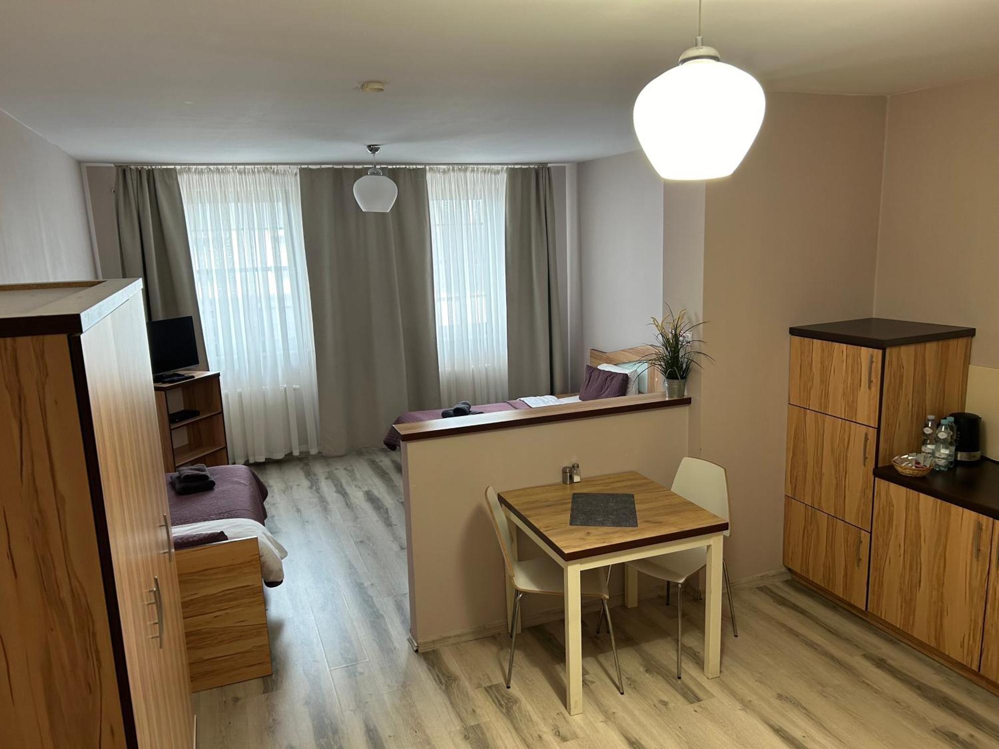 H-T-L Apartamenty Junior Nowa Sol Buitenkant foto