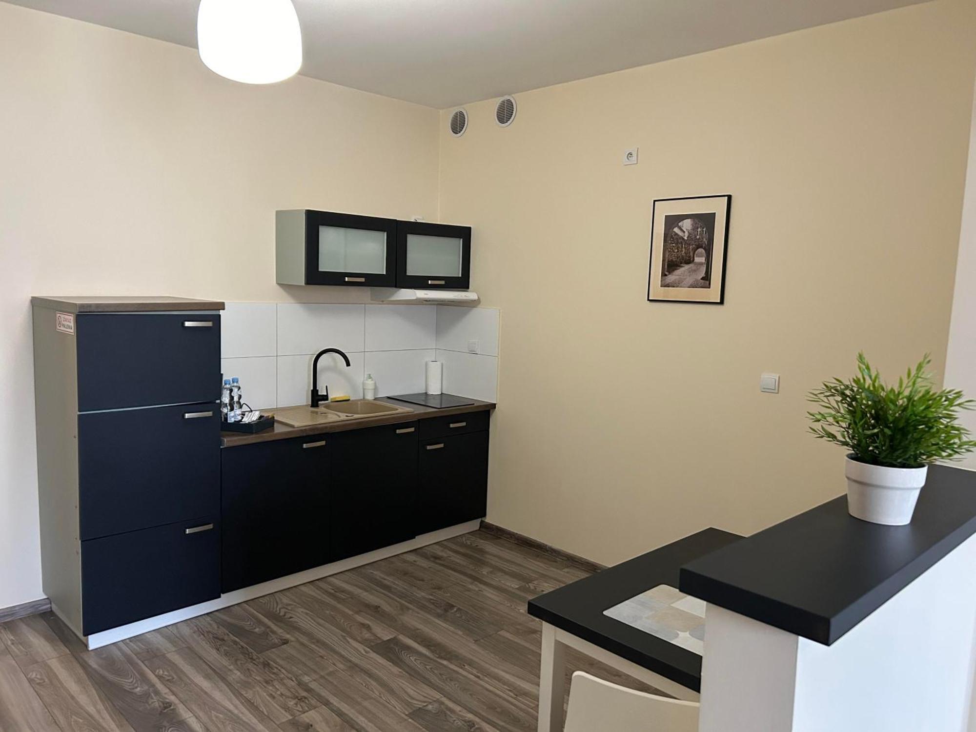 H-T-L Apartamenty Junior Nowa Sol Buitenkant foto